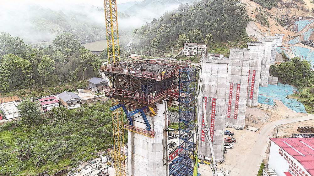 龍龍高鐵建設按下“加速鍵”